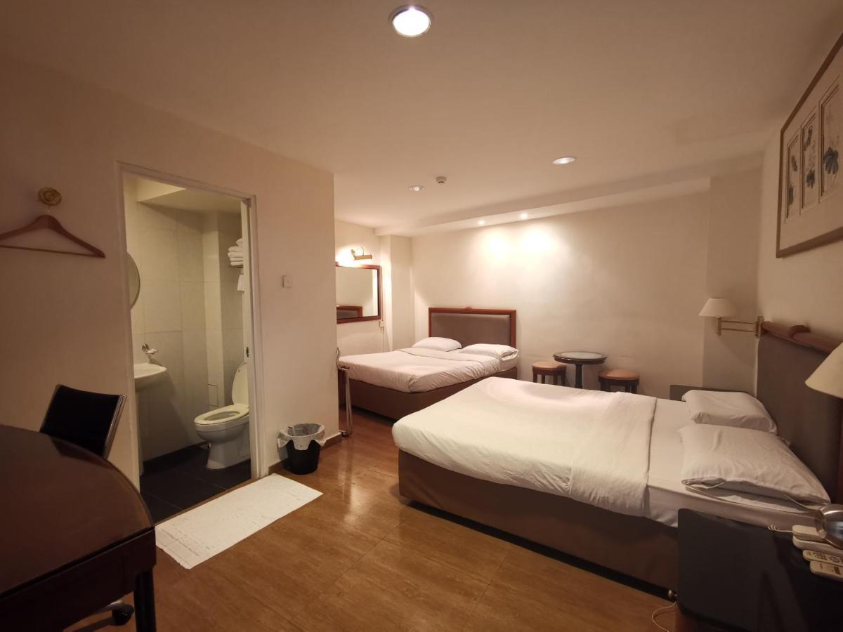 Amber Hotel Katong Singapore Exterior photo