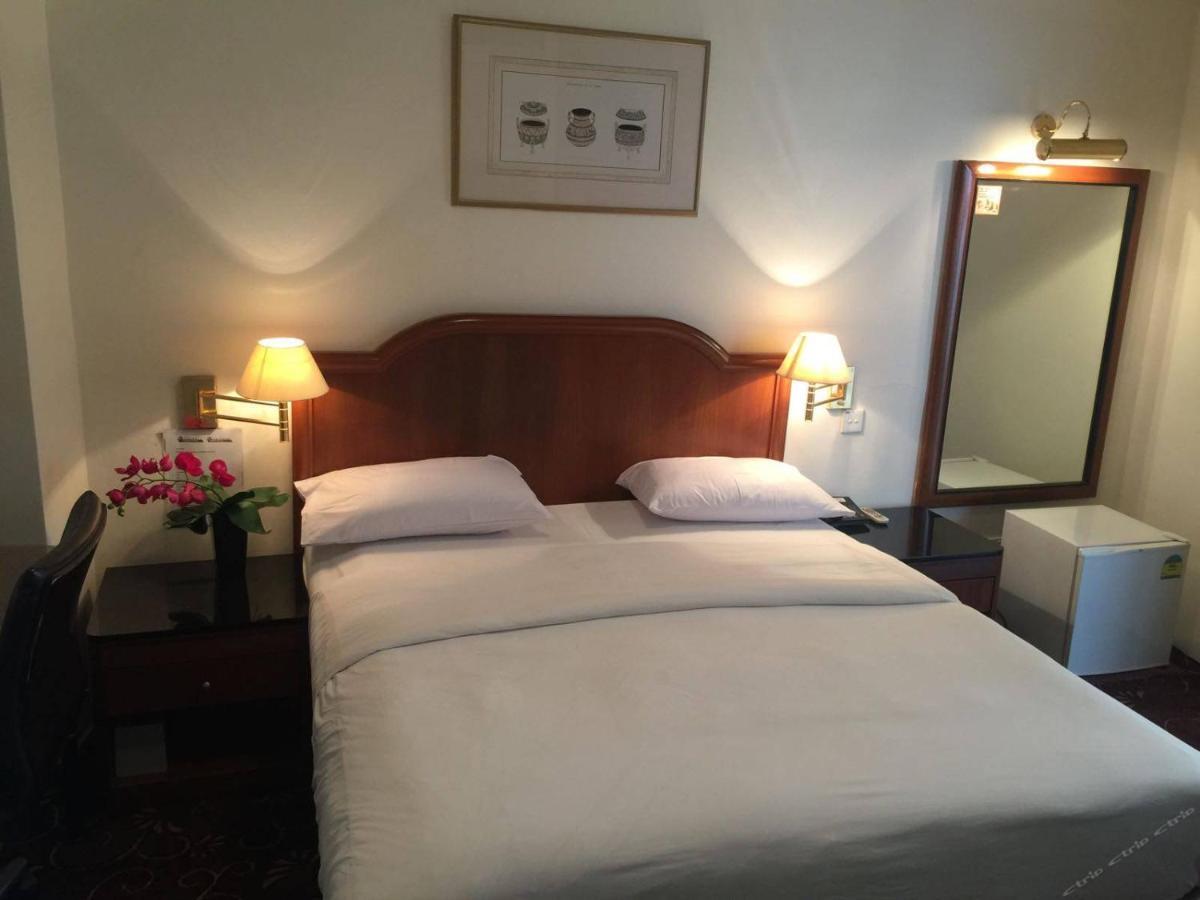 Amber Hotel Katong Singapore Exterior photo